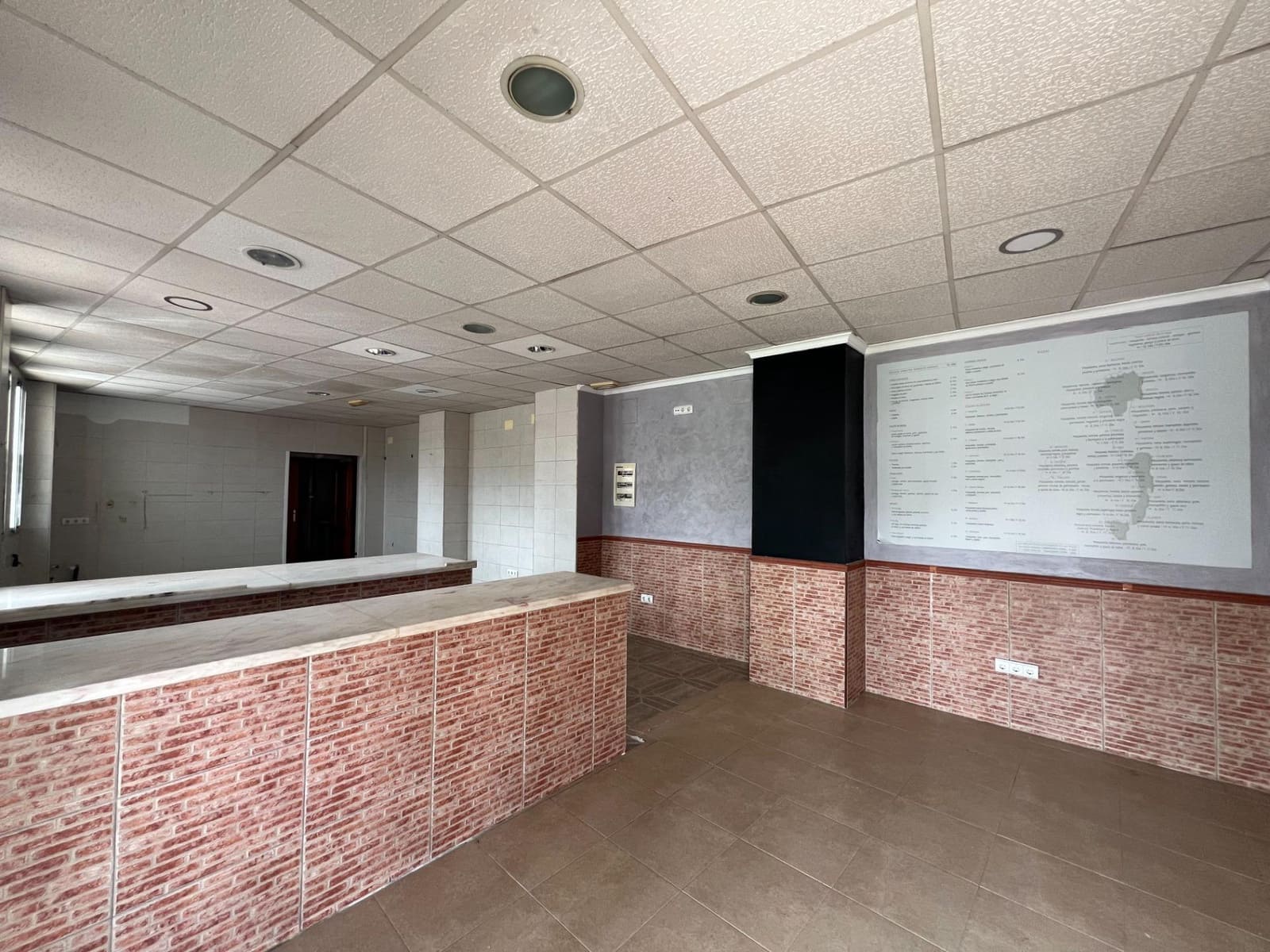 Kommersiell til salgs i Puig - € 144 500 (Ref: 8867061)