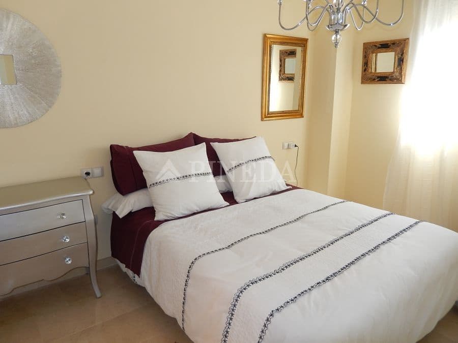 2 slaapkamer Appartement te huur in Puig met zwembad - € 900 (Ref: 8874801)