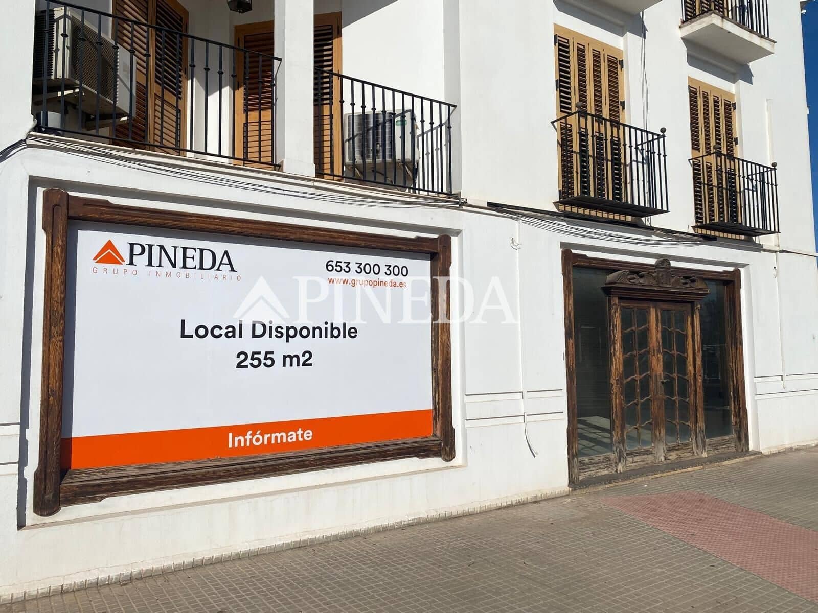 Commercial for rent in Puig - € 2,500 (Ref: 9003626)