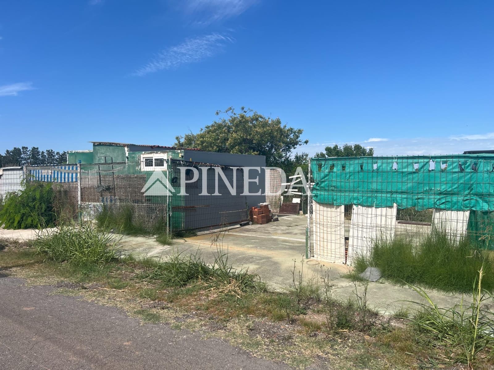 Grunde uden byggetilladelser til salg i Puig - € 28.000 (Ref: 9029496)