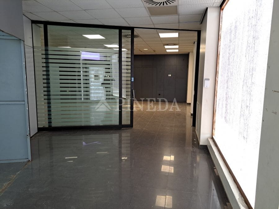 Erhverv til leje i Puig - € 2.000 (Ref: 9099064)