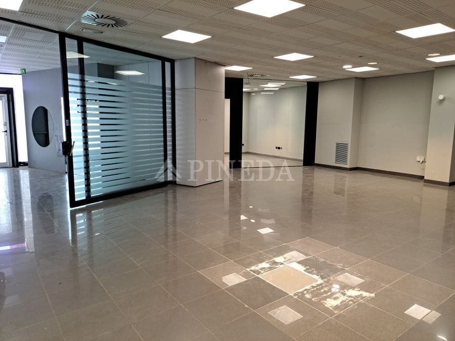 Erhverv til leje i Puig - € 2.000 (Ref: 9099064)