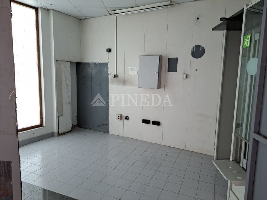 Erhverv til leje i Puig - € 2.000 (Ref: 9099064)