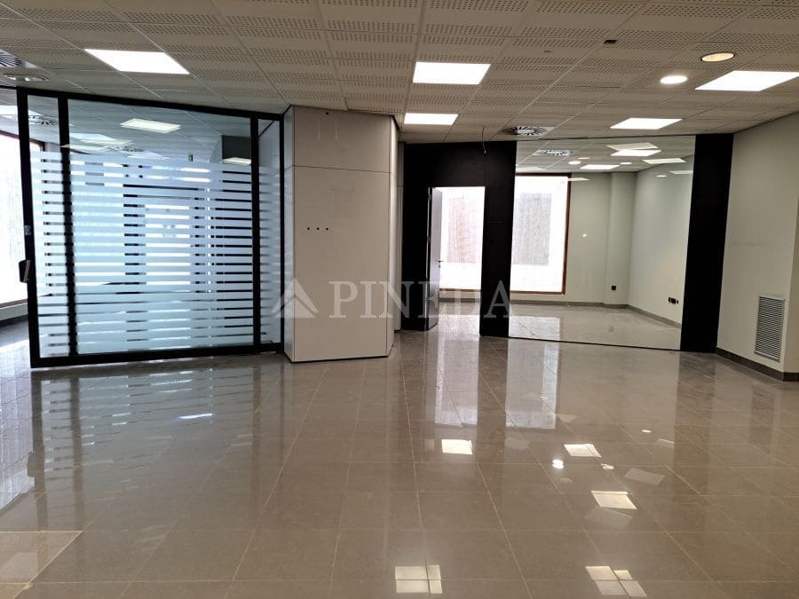 Erhverv til leje i Puig - € 2.000 (Ref: 9099064)