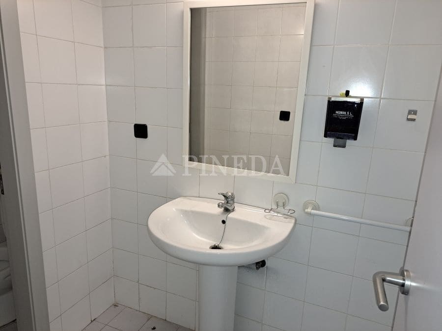 Erhverv til leje i Puig - € 2.000 (Ref: 9099064)