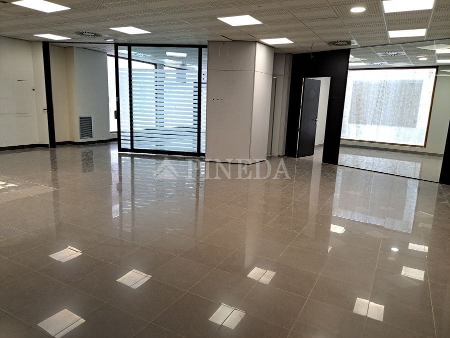 Erhverv til leje i Puig - € 2.000 (Ref: 9099064)