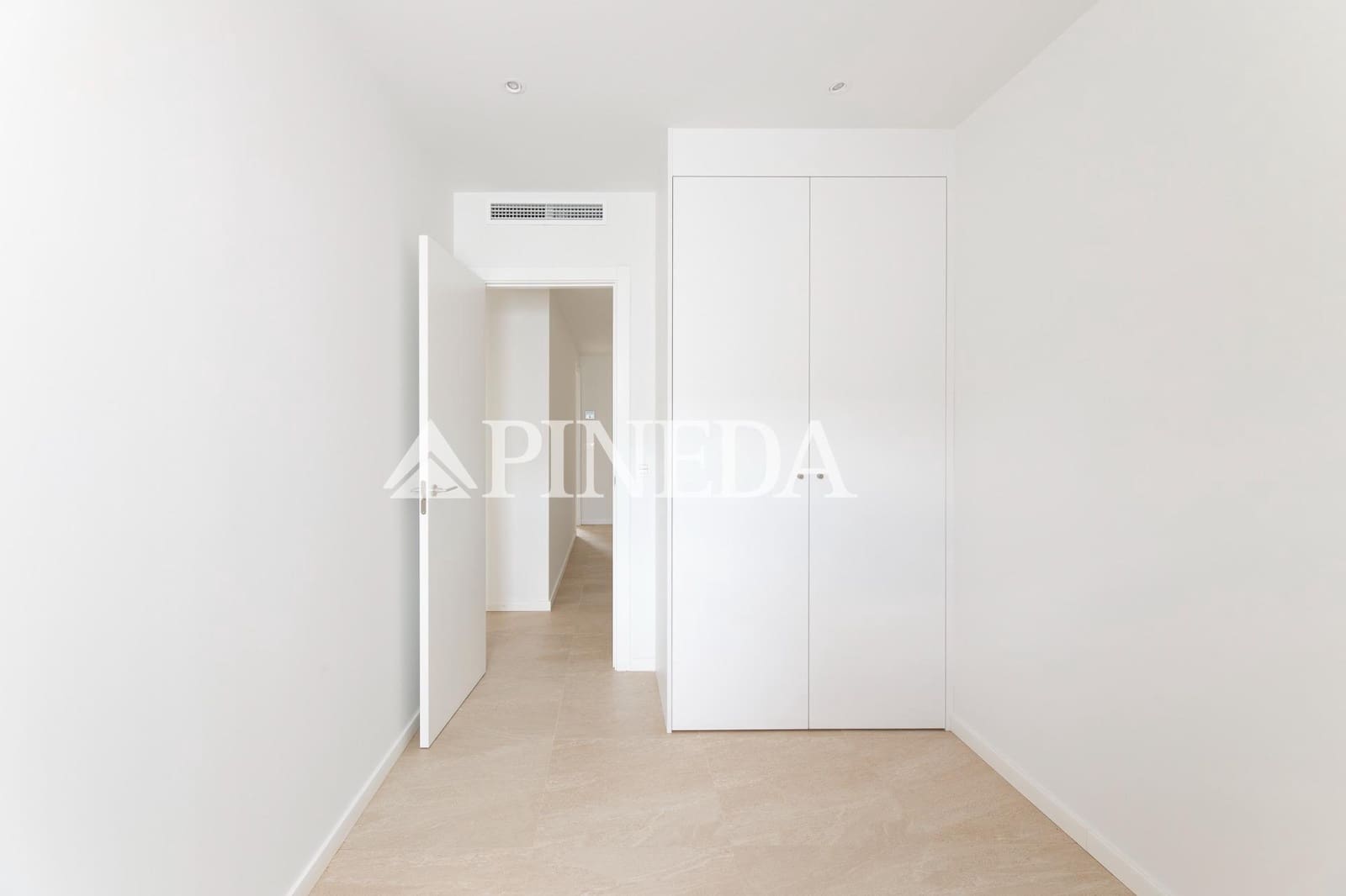 3 soverom Rekkehus til salgs i La Pobla de Farnals med svømmebasseng - € 395 000 (Ref: 9206783)