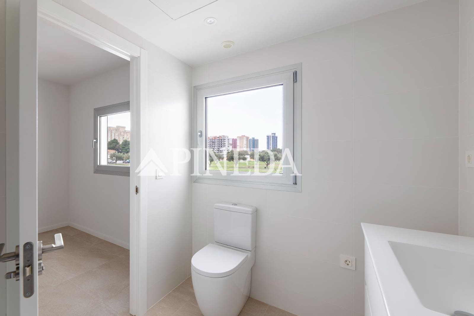 3 soverom Rekkehus til salgs i La Pobla de Farnals med svømmebasseng - € 395 000 (Ref: 9206783)