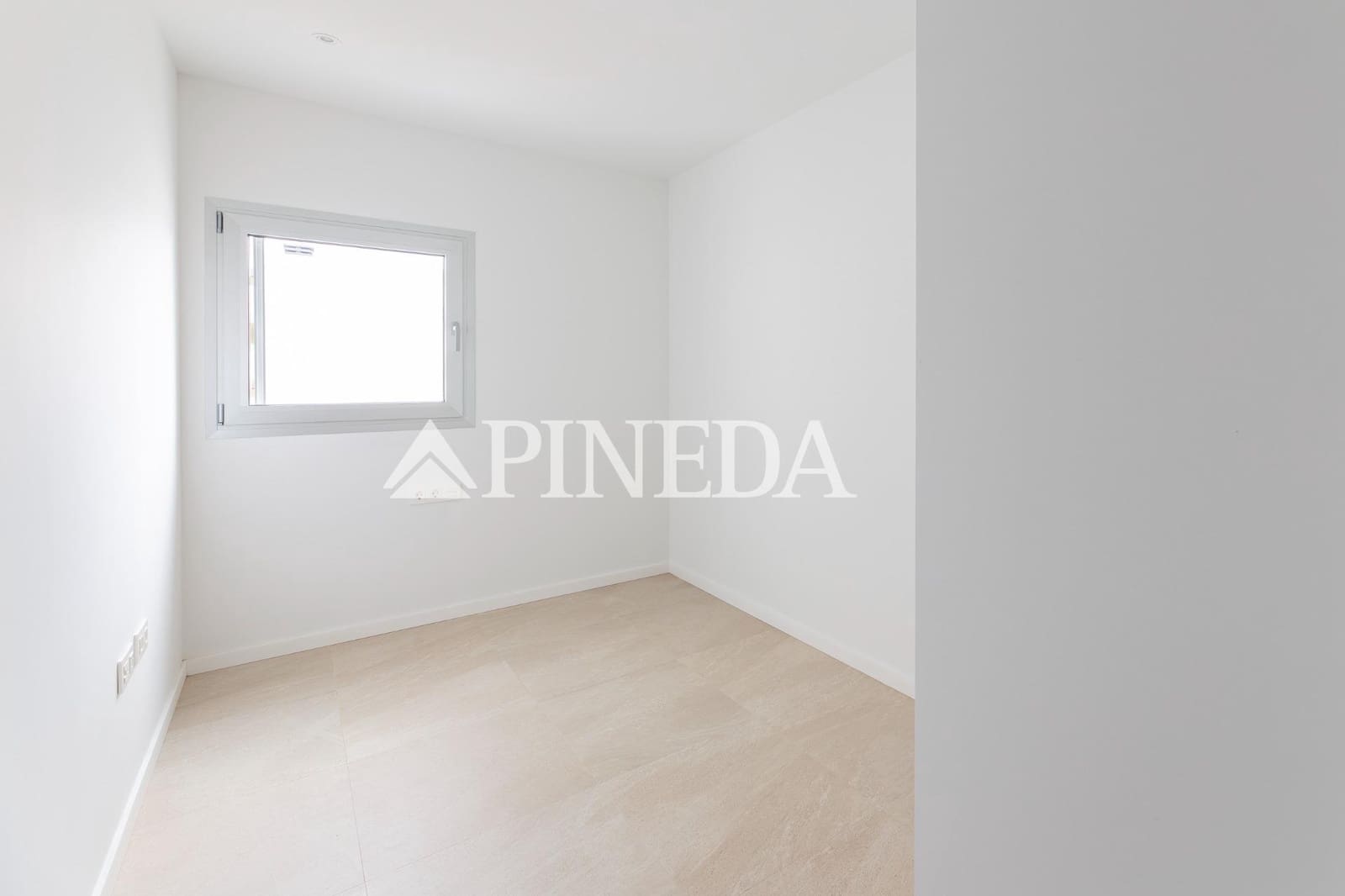 3 soverom Rekkehus til salgs i La Pobla de Farnals med svømmebasseng - € 395 000 (Ref: 9206783)