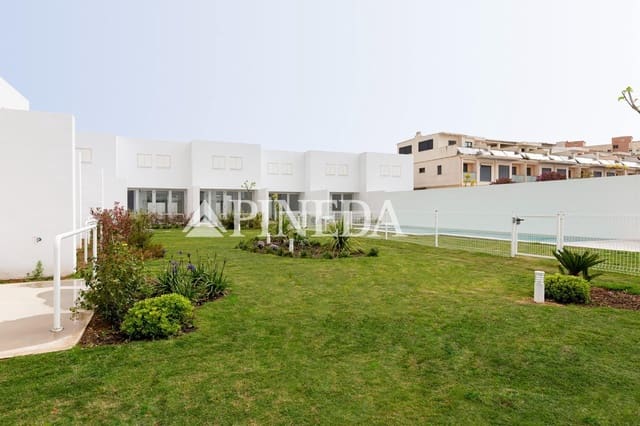 3 makuuhuone Rivitalo myytävänä paikassa La Pobla de Farnals mukana uima-altaan - 395 000 € (Ref: 9206783)