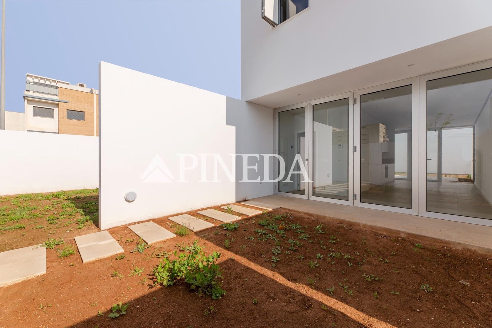 3 soverom Rekkehus til salgs i La Pobla de Farnals med svømmebasseng - € 395 000 (Ref: 9206783)