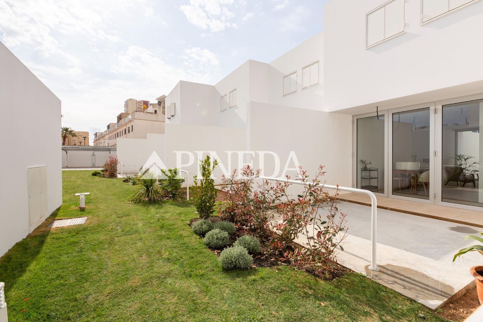 3 soverom Rekkehus til salgs i La Pobla de Farnals med svømmebasseng - € 395 000 (Ref: 9206783)