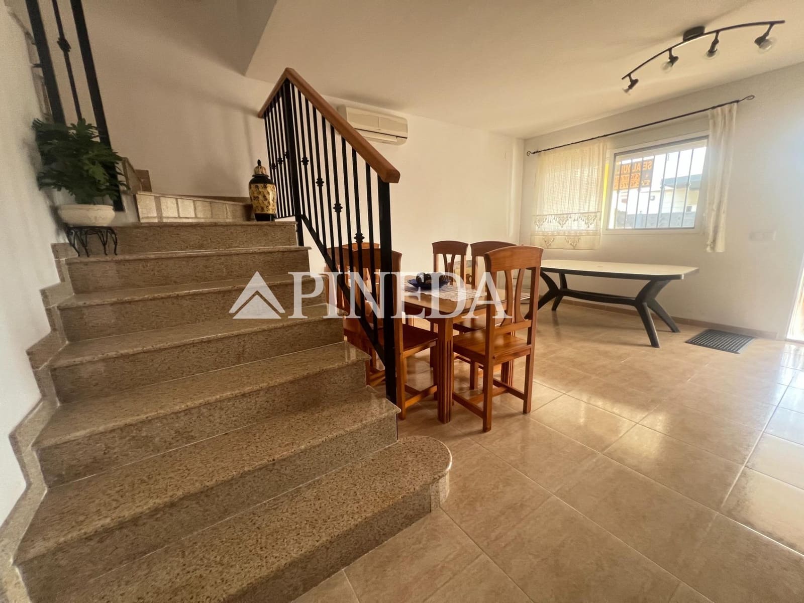 4 makuuhuone Rivitalo myytävänä paikassa Almenara - 280 000 € (Ref: 9472966)