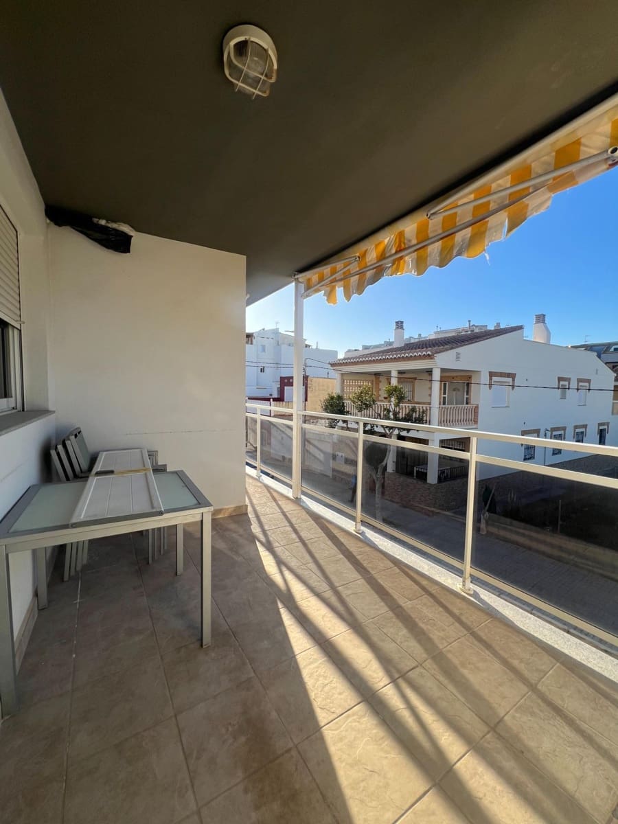 Appartement de 2 chambres à louer à Chilches - 780 € (Ref: 9548170)