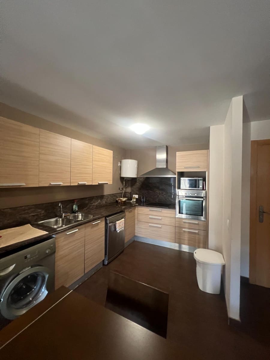 Appartement de 2 chambres à louer à Chilches - 780 € (Ref: 9548170)