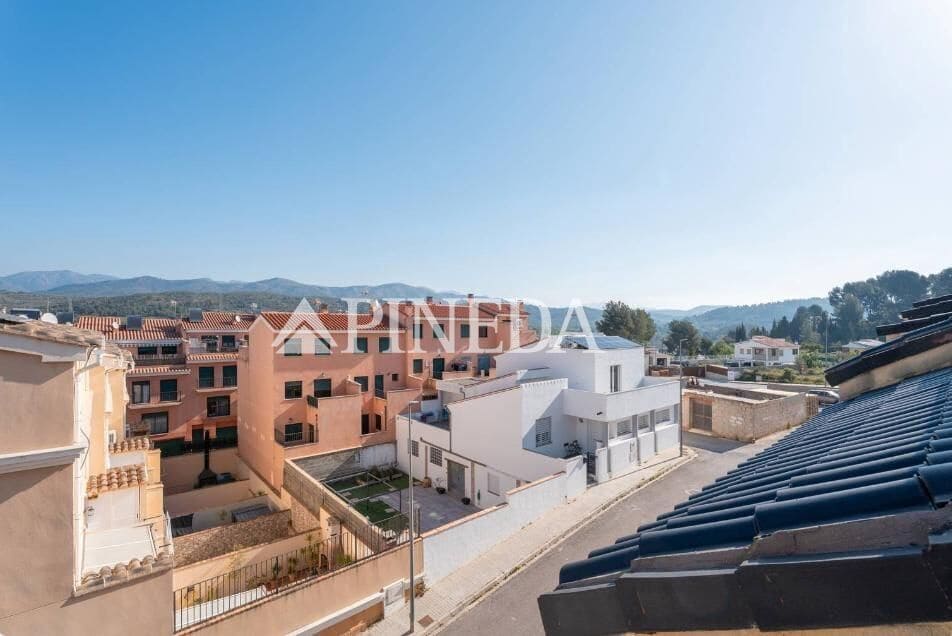 3 bedroom Terraced Villa for sale in Soneja with garage - € 230,000 (Ref: 9677462)