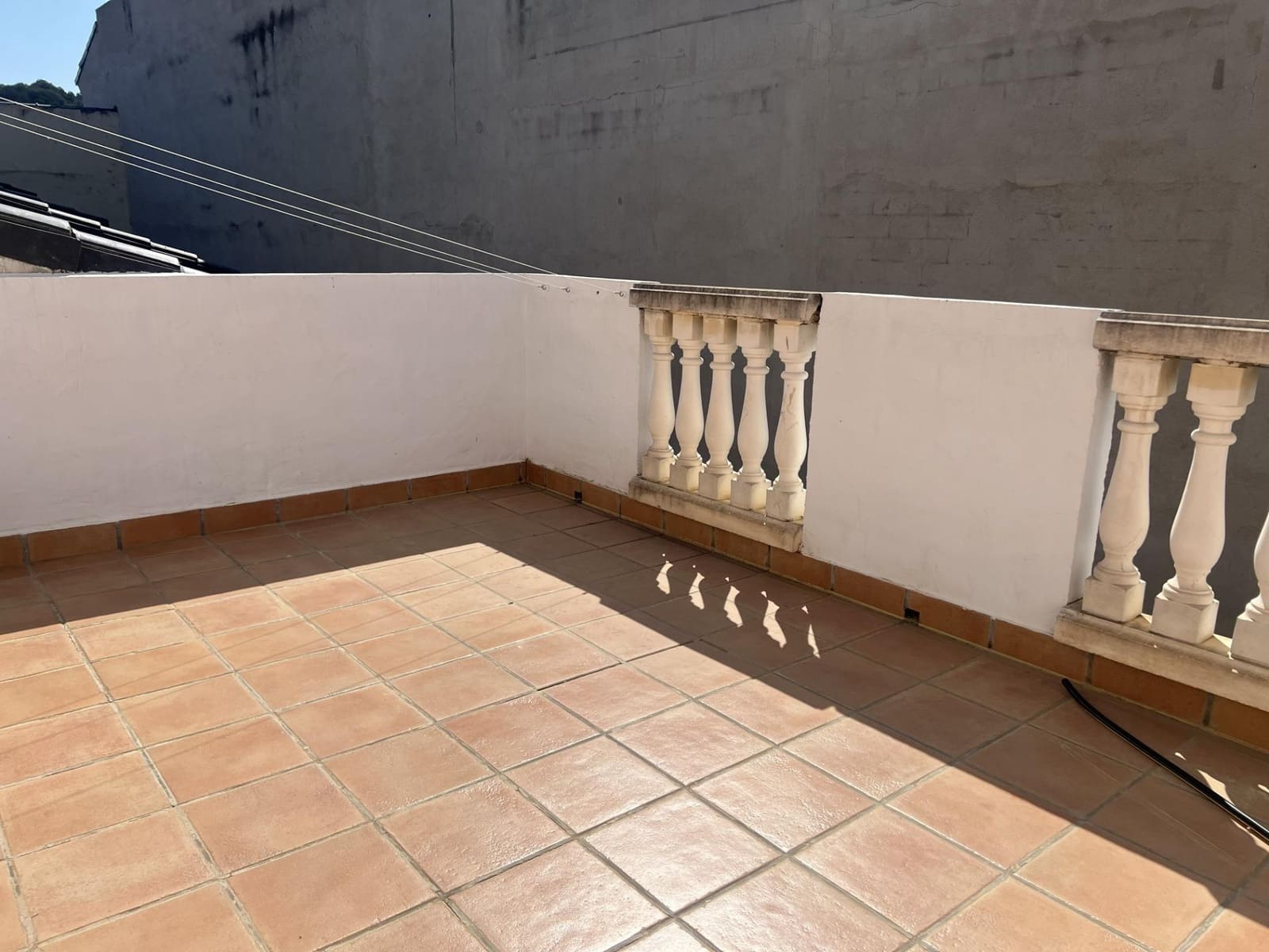 3 bedroom Terraced Villa for sale in Soneja with garage - € 230,000 (Ref: 9677462)