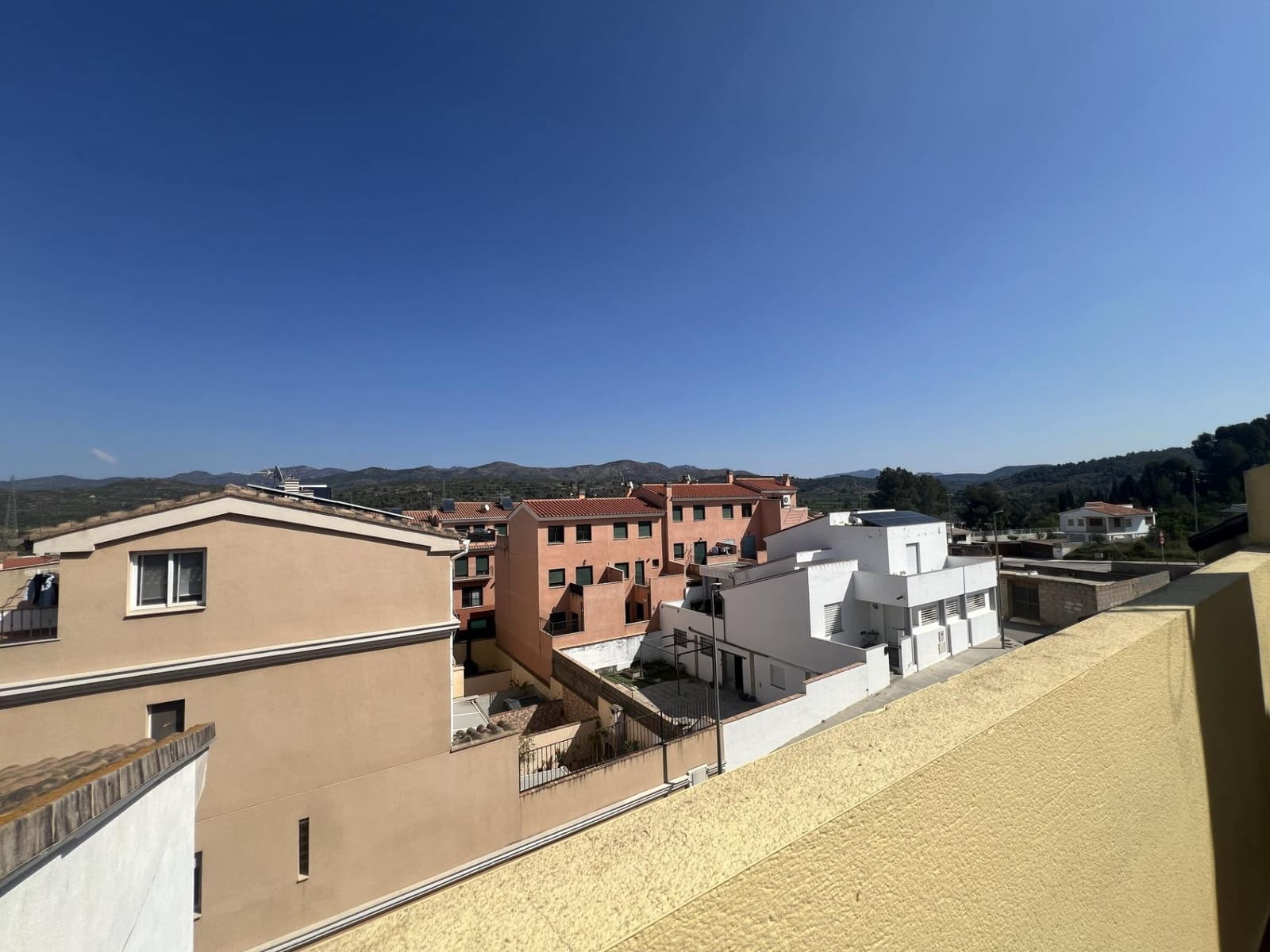 3 bedroom Terraced Villa for sale in Soneja with garage - € 230,000 (Ref: 9677462)