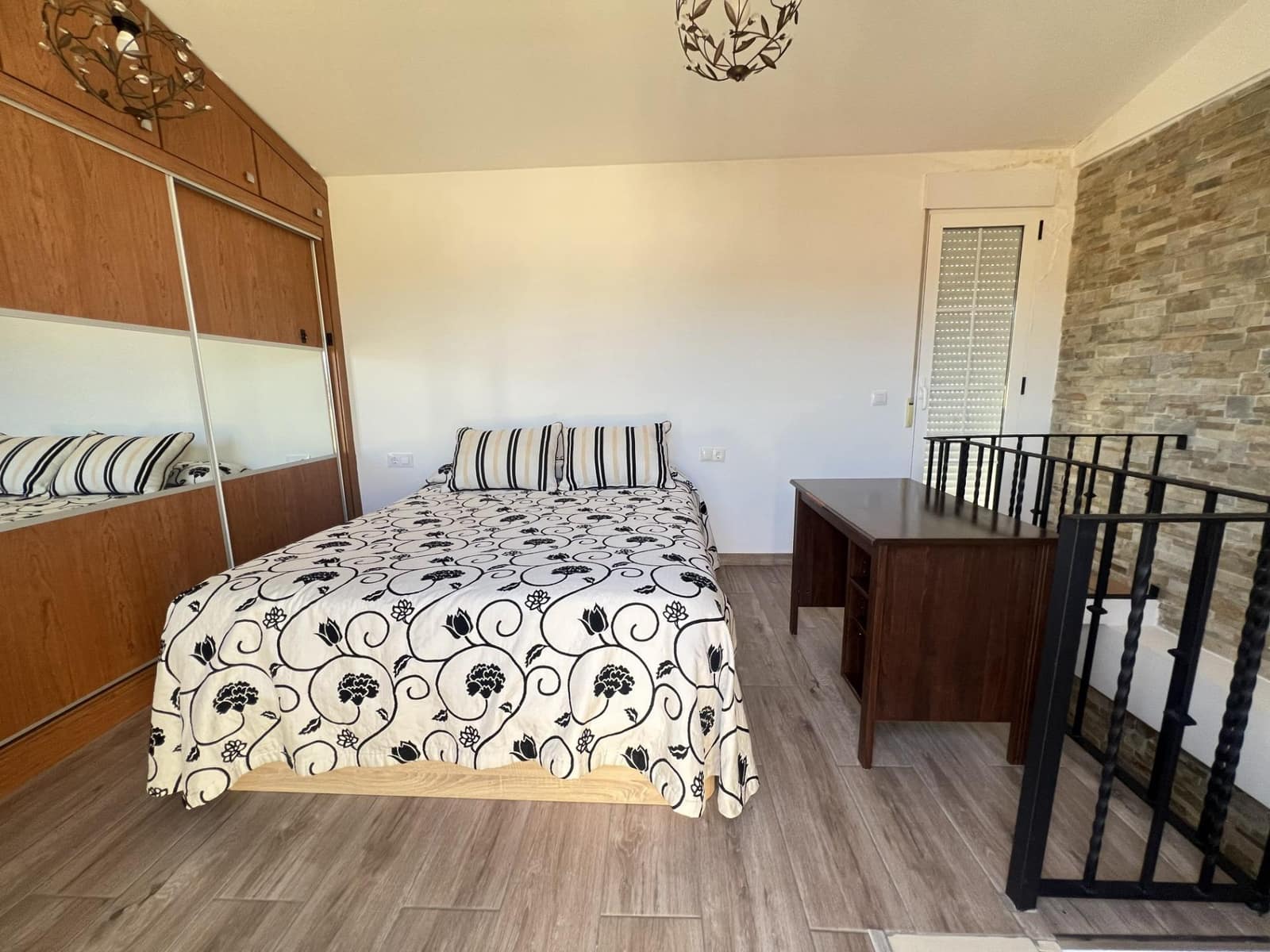 3 bedroom Terraced Villa for sale in Soneja with garage - € 230,000 (Ref: 9677462)