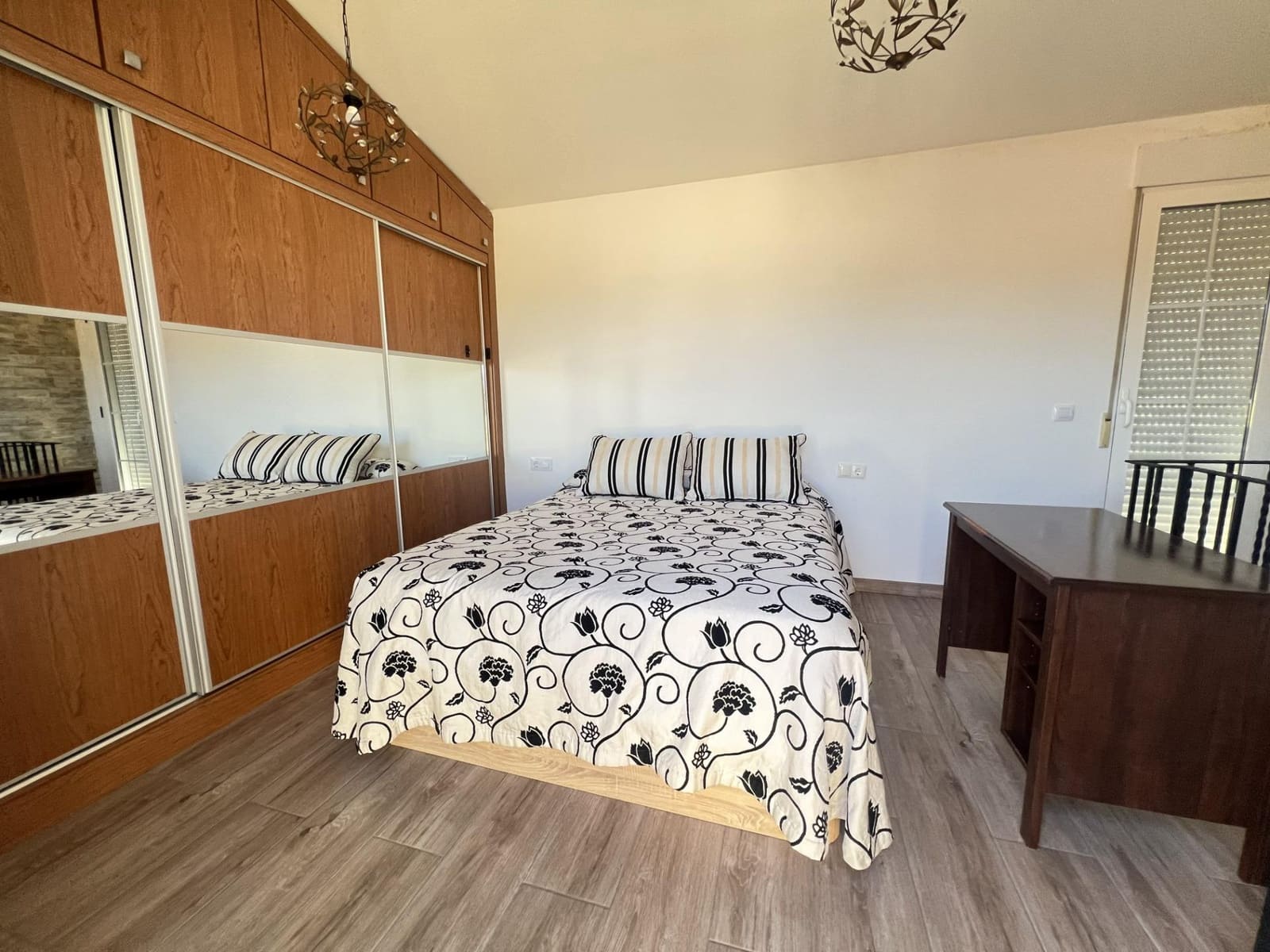 3 bedroom Terraced Villa for sale in Soneja with garage - € 230,000 (Ref: 9677462)
