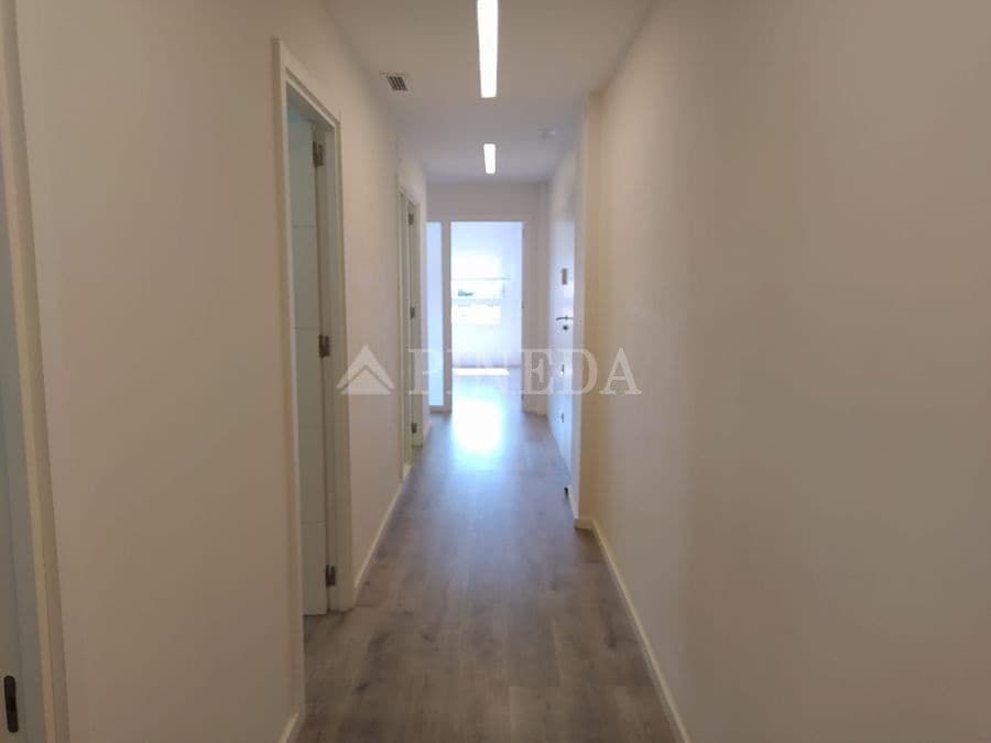 6 bedroom Office for rent in Valencia city - € 3,000 (Ref: 9855444)