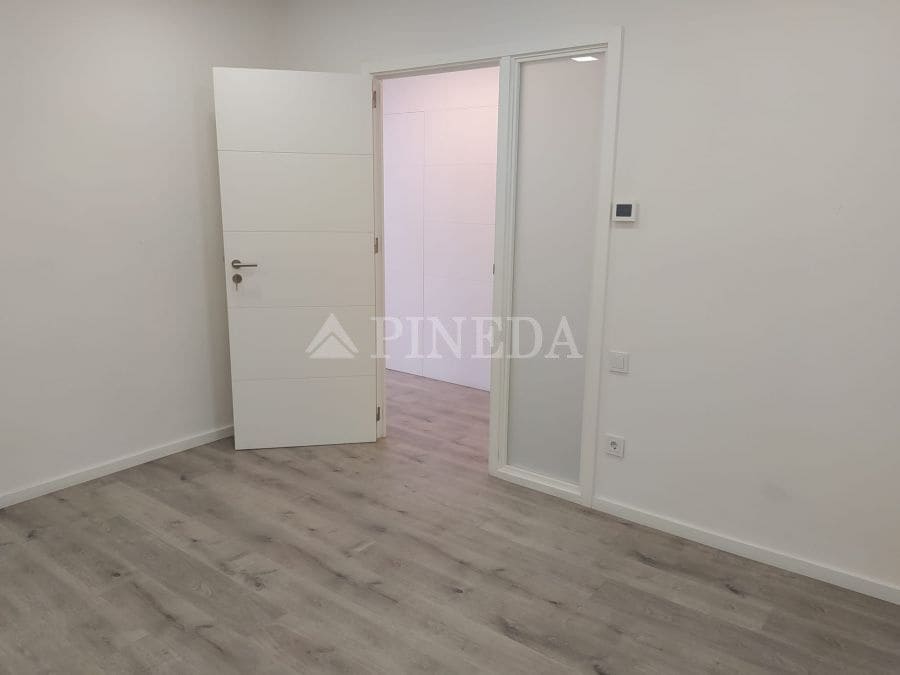6 bedroom Office for rent in Valencia city - € 3,000 (Ref: 9855444)