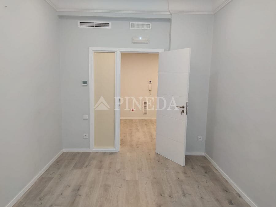 6 bedroom Office for rent in Valencia city - € 3,000 (Ref: 9855444)