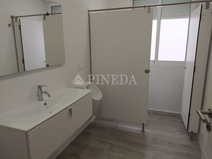 6 bedroom Office for rent in Valencia city - € 3,000 (Ref: 9855444)
