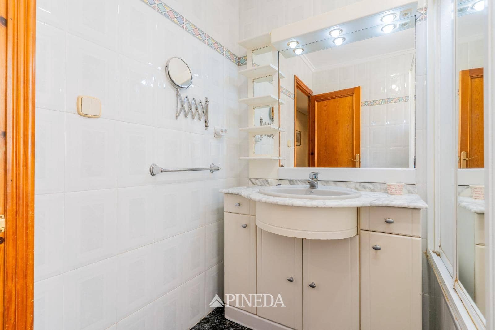 2 bedroom Flat for sale in Valencia city - € 250,000 (Ref: 9892365)