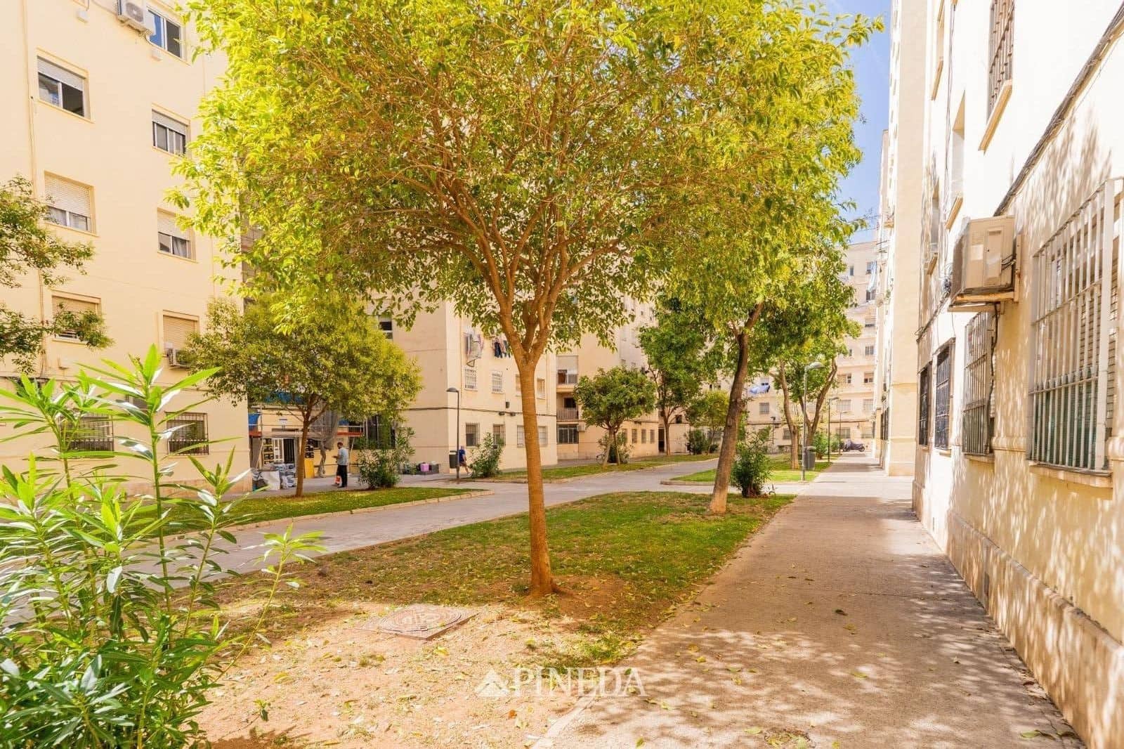 2 bedroom Flat for sale in Valencia city - € 250,000 (Ref: 9892365)