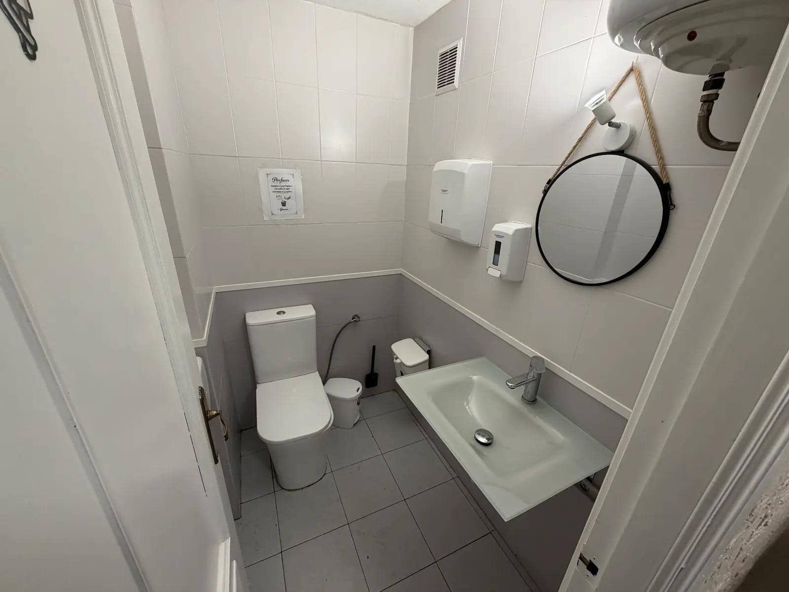 Commercial for rent in Puig - € 850 (Ref: 9970596)