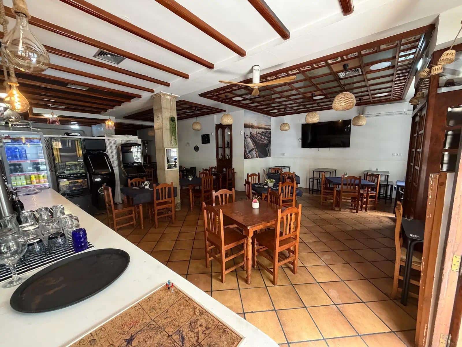 Commercial for rent in Puig - € 850 (Ref: 9970596)
