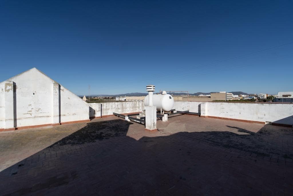 Comercial para arrendar em Museros - 10 000 € (Ref: 9973320)