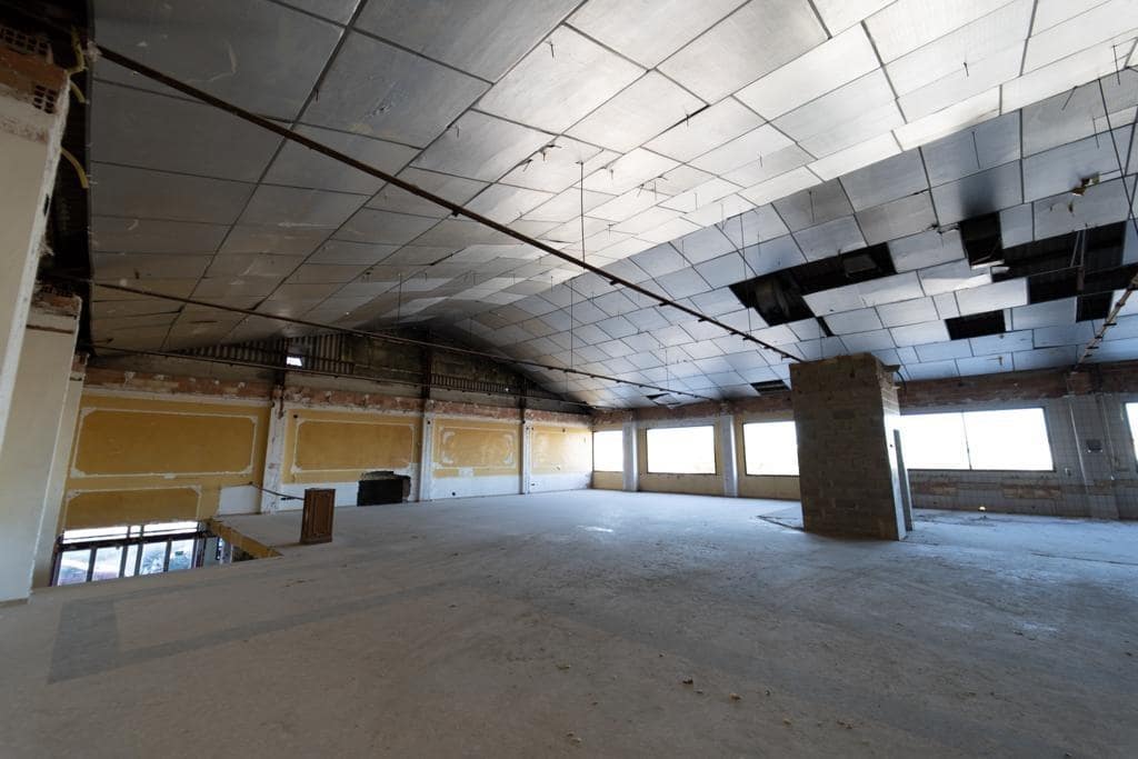 Comercial para arrendar em Museros - 10 000 € (Ref: 9973320)