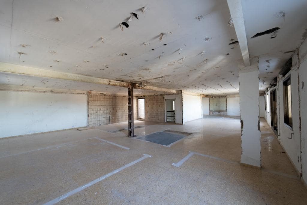 Comercial para arrendar em Museros - 10 000 € (Ref: 9973320)