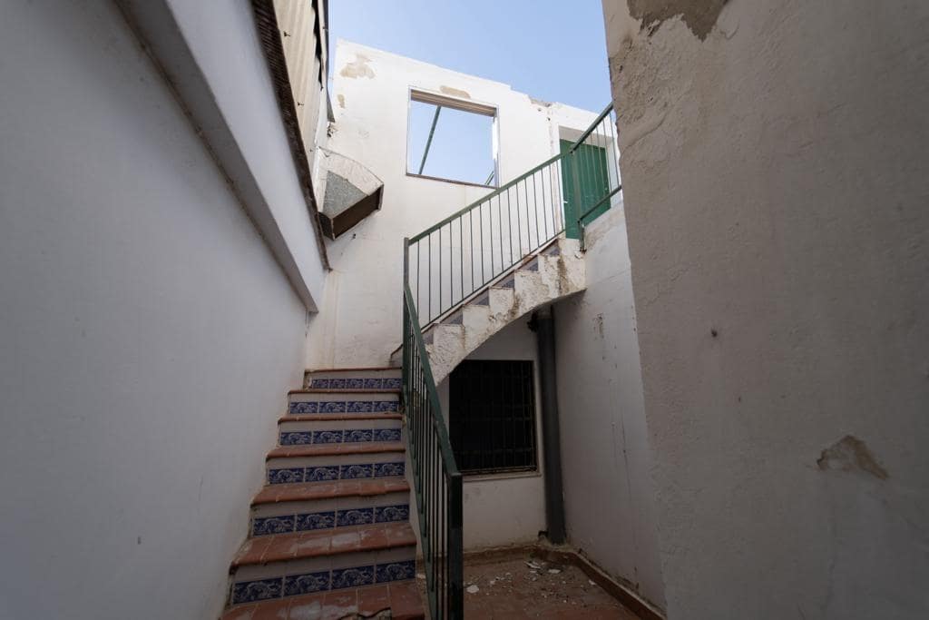 Comercial para arrendar em Museros - 10 000 € (Ref: 9973320)