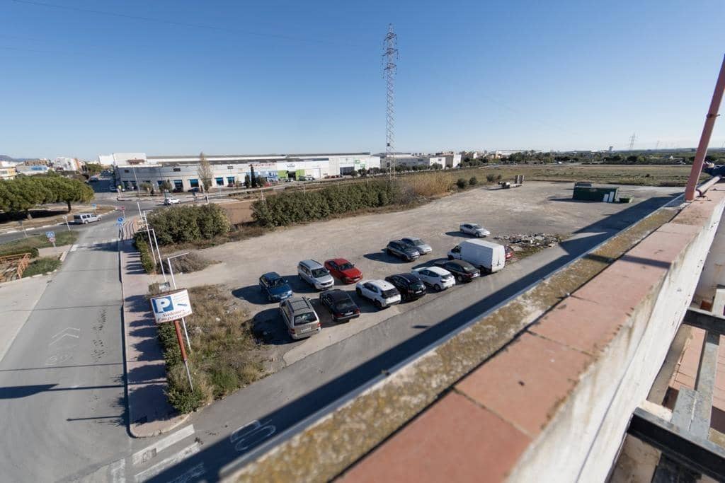 Comercial para arrendar em Museros - 10 000 € (Ref: 9973320)