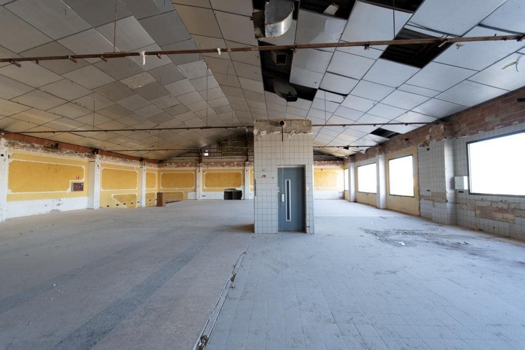 Comercial para arrendar em Museros - 10 000 € (Ref: 9973320)