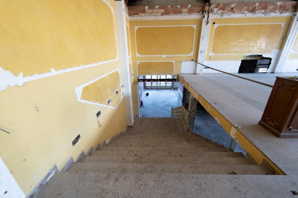 Comercial para arrendar em Museros - 10 000 € (Ref: 9973320)