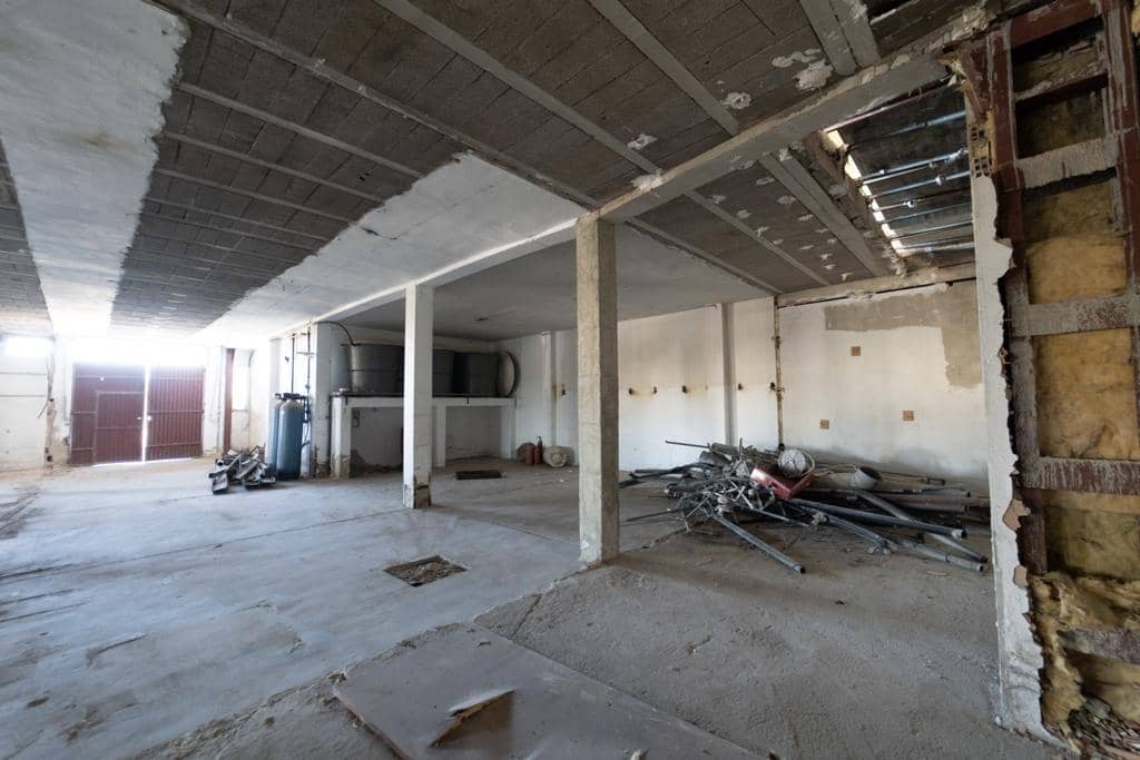 Commercial for rent in Emperador with garage - € 10,000 (Ref: 9973320)