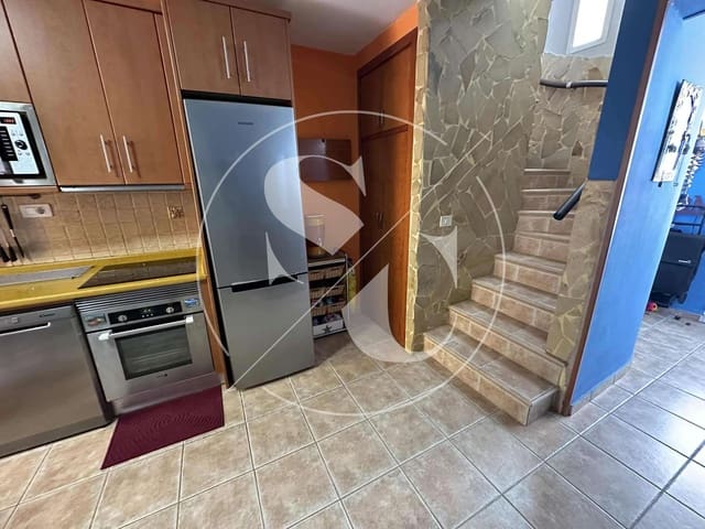 3 chambre Villa/Maison à vendre à Sonneland, San Bartolomé de Tirajana avec piscine - 390 000 € (Ref: 8539732)