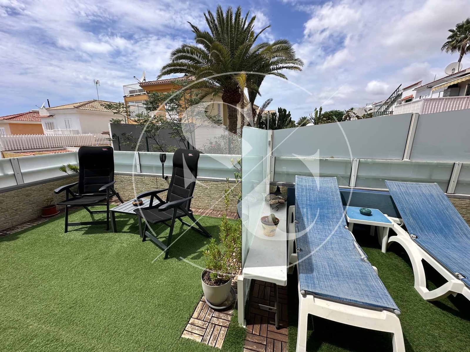 3 soveværelse Villa til salg i Sonneland med swimmingpool - € 390.000 (Ref: 8539732)