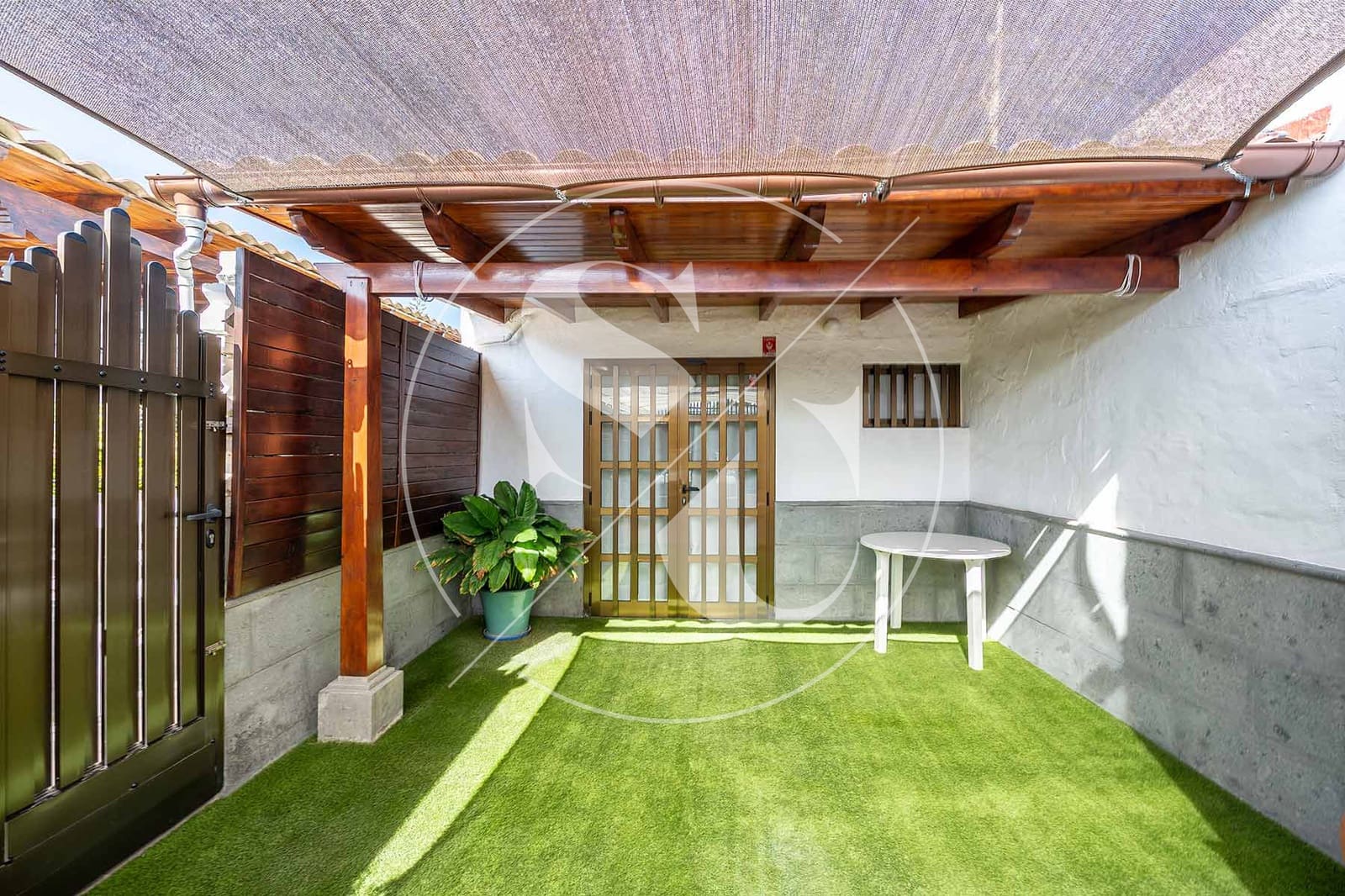 3 soveværelse Bungalow til salg i Playa del Ingles med swimmingpool garage - € 740.000 (Ref: 9004517)