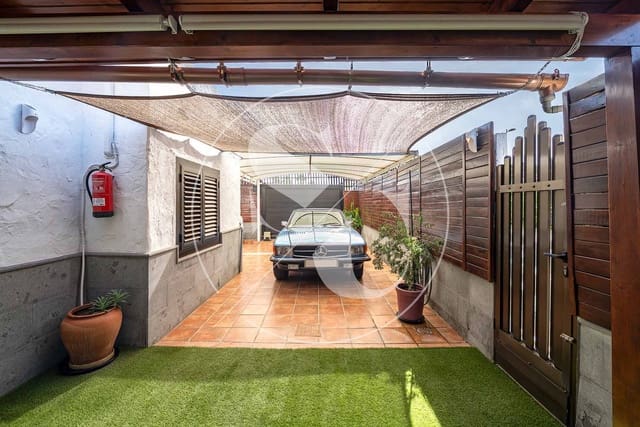 3 bedroom Bungalow for sale in Playa del Inglés, San Bartolomé de Tirajana with pool garage - € 749,000 (Ref: 9004517)