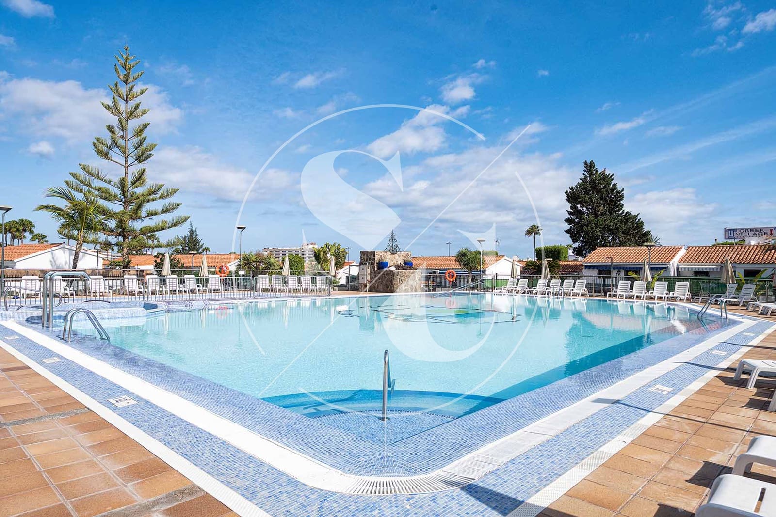 3 soveværelse Bungalow til salg i Playa del Ingles med swimmingpool garage - € 740.000 (Ref: 9004517)