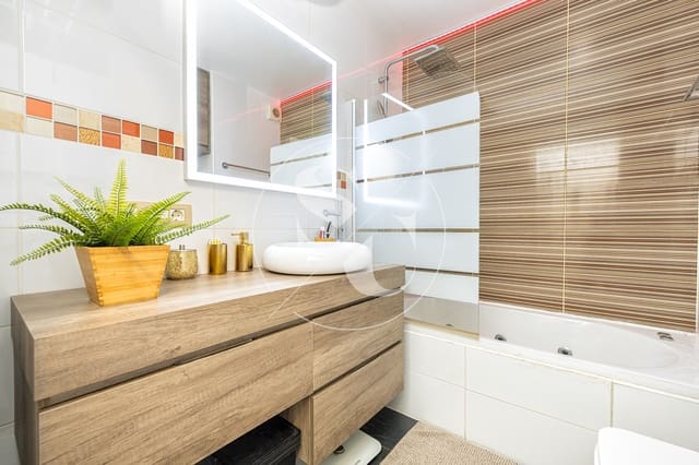 Appartamento sulla Spiaggia in vendita in Playa del Inglés, San Bartolomé de Tirajana con piscina garage - 269.000 € (Rif: 9304843)