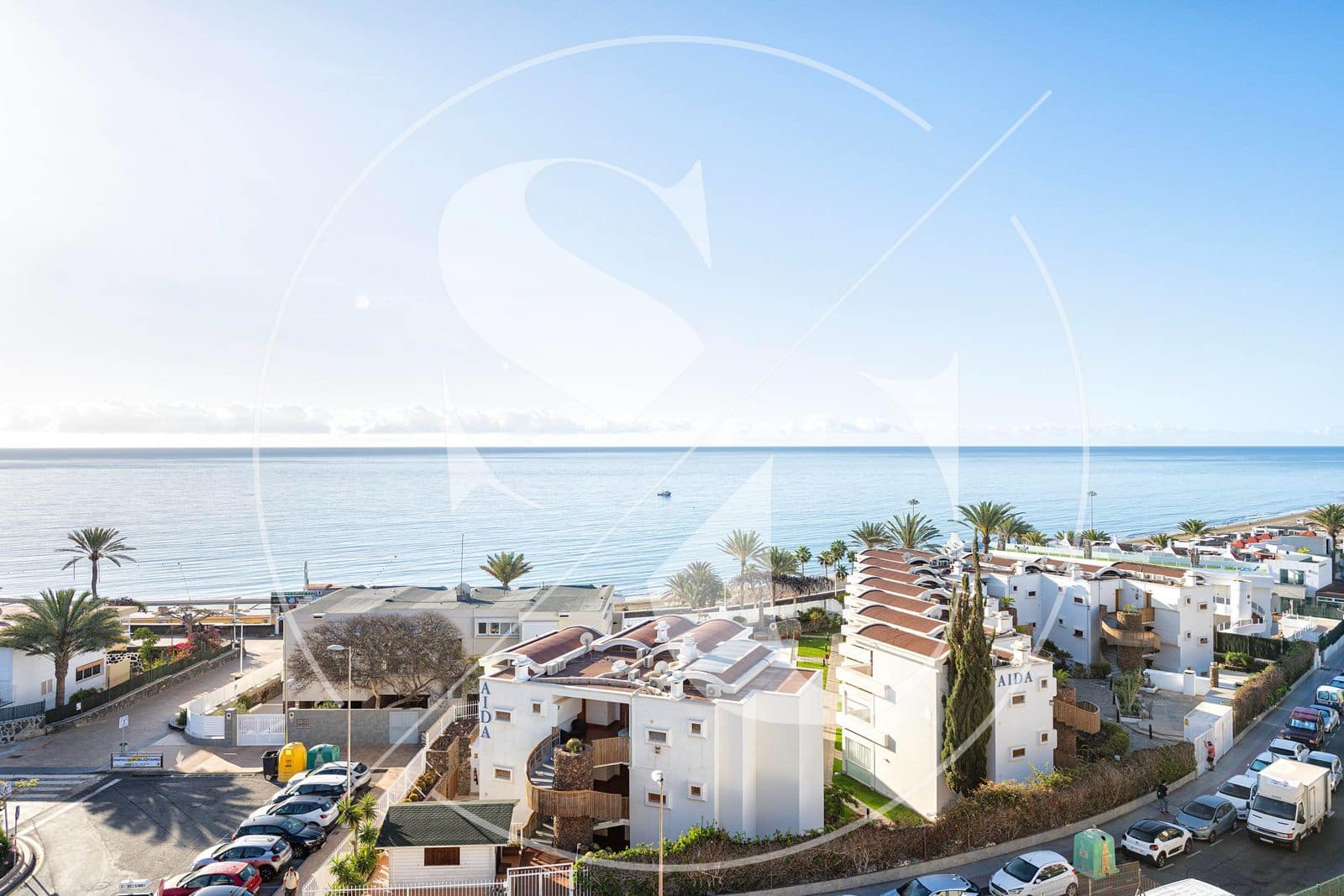 Apartment for sale in Playa del Ingles with pool - € 240,000 (Ref: 9439048)