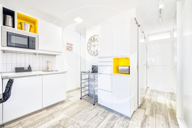 Lejlighed til salg i Playa del Inglés, San Bartolomé de Tirajana med swimmingpool - € 240.000 (Ref: 9439048)