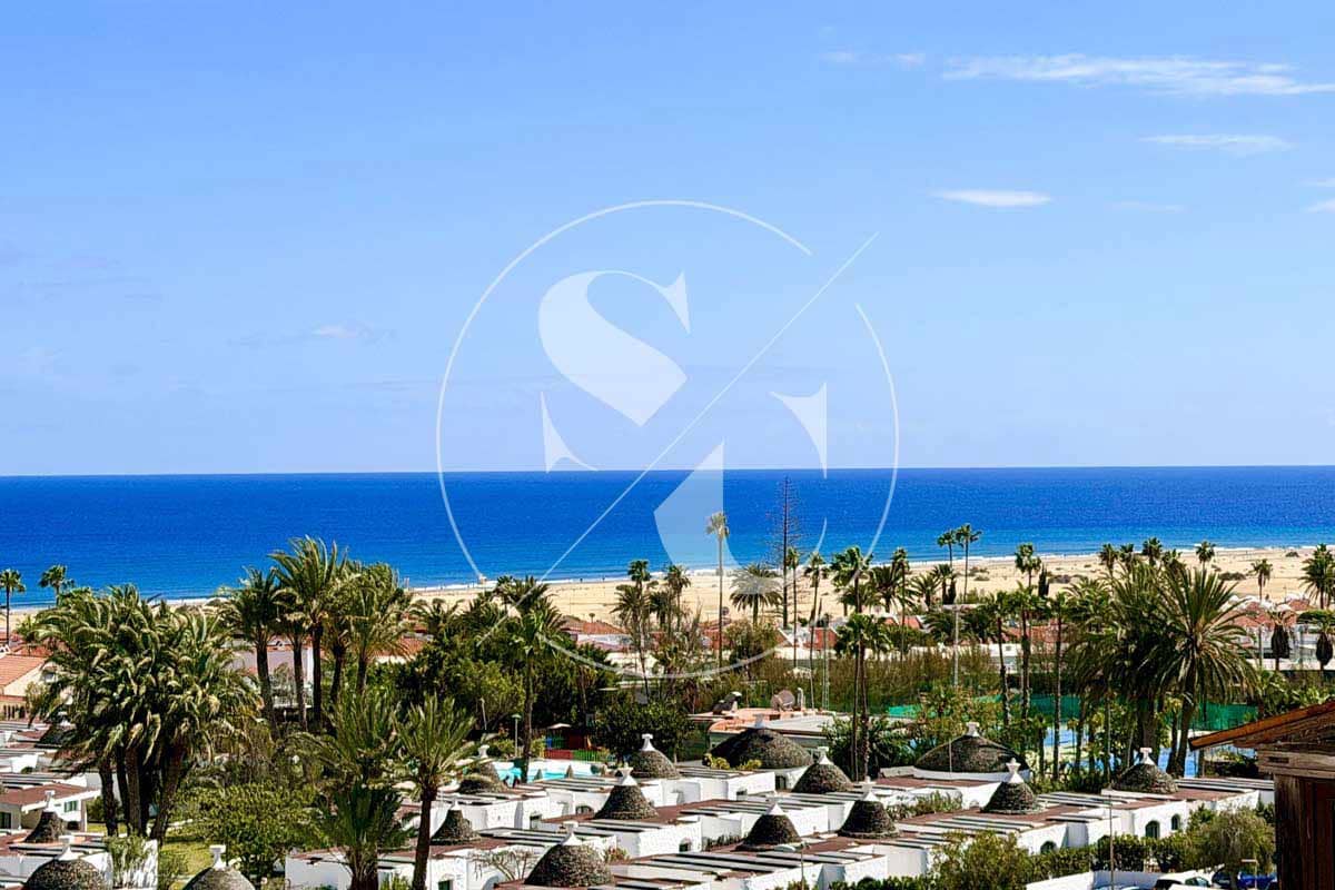 4 bedroom Penthouse for sale in Playa del Ingles with pool garage - € 985,000 (Ref: 9694162)