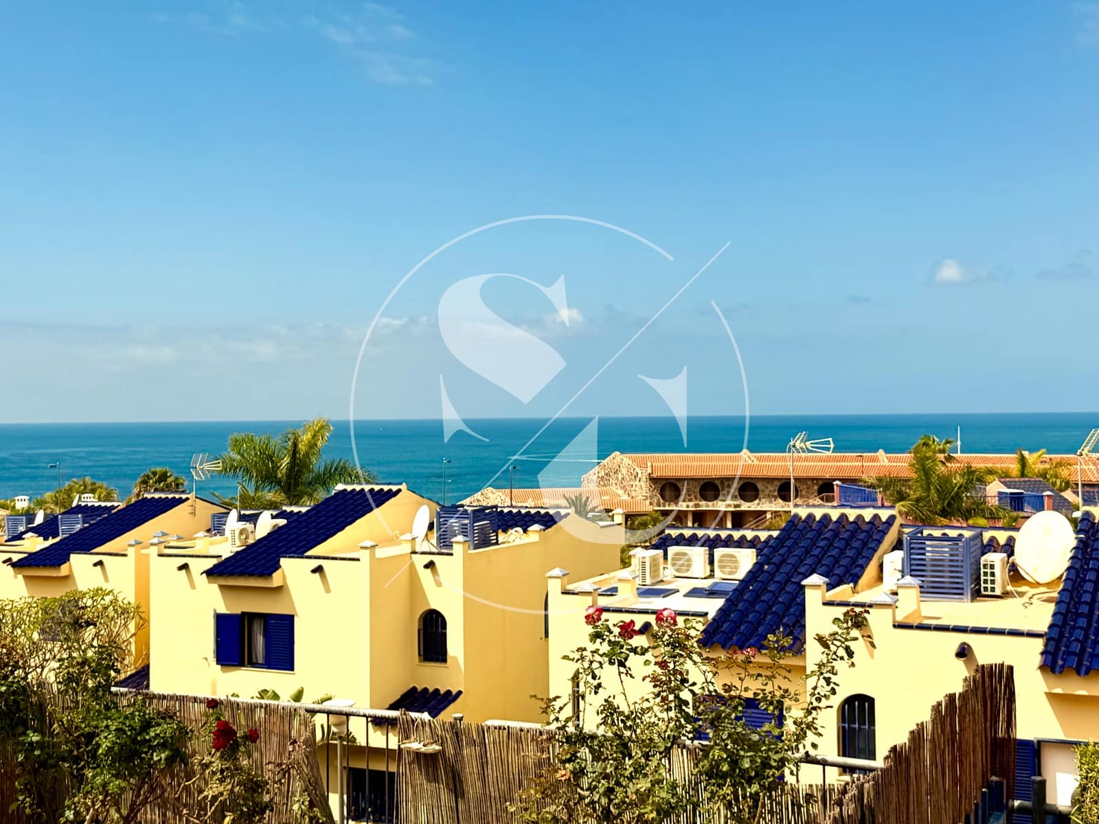 4 bedroom Villa for sale in Maspalomas with pool garage - € 795,000 (Ref: 9727488)